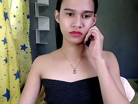 Snapshot of urseductivebarbie_xx chatting on 11.27.25 urseductivebarbie xx online show from 11.27.25