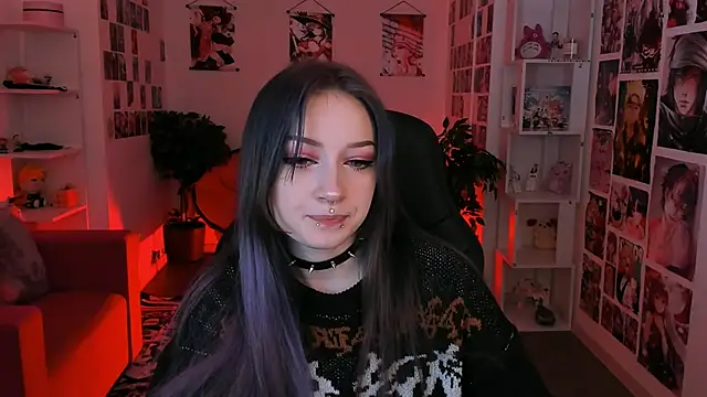 LiliLuna online show from 09.14.25