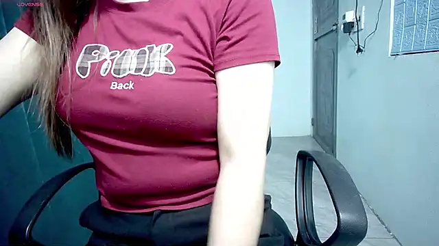 Snapshot of _Sara_768 chatting on 11.16.25 Sara 768 online show from 11.16.25