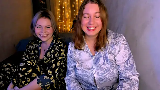 Snapshot of NancySanders chatting on 12.05.25 NancySanders online show from 12.05.25