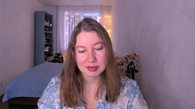 Snapshot of NancySanders chatting on 12.14.25 NancySanders online show from 12.14.25