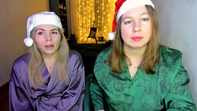 Snapshot of NancySanders chatting on 12.20.25 NancySanders online show from 12.20.25