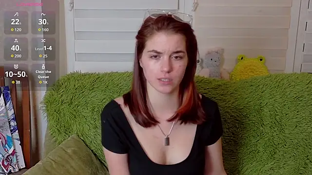 Snapshot of ElzaBlis chatting on 10.15.25 ElzaBlis online show from 10.15.25