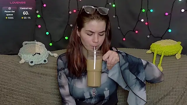 ElzaBlis online show from 12.20.25