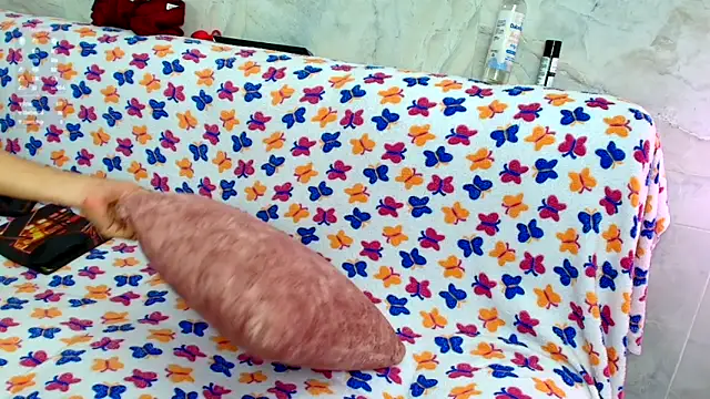 Luna logan online show from 12.15.25