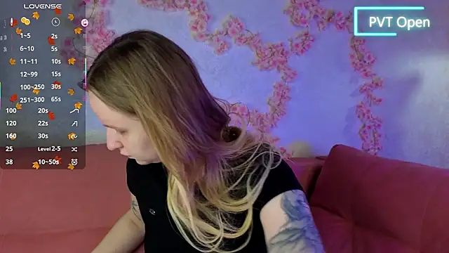 Rina Panic online show from 11.23.25