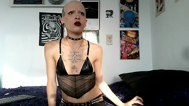 Snapshot of plutonbluemooon333 chatting on 03.13.26 plutonbluemooon333 online show from 03.13.26