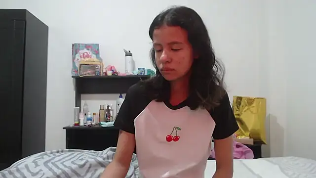nathaly jones  online show from 06.03.26
