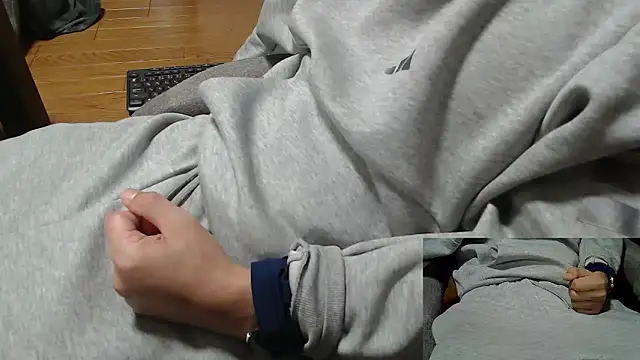 Snapshot of Yasu2000 chatting on 11.24.25 Yasu2000 online show from 11.24.25