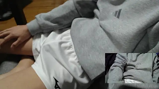 Snapshot of Yasu2000 chatting on 12.03.25 Yasu2000 online show from 12.03.25