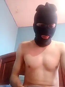 Snapshot of Sebas34_ chatting on 09.28.25 Sebas34 online show from 09.28.25