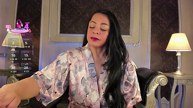 adelinemoretti online show from 10.07.25