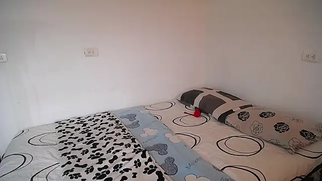 Snapshot of Candy_Grey28 chatting on 09.29.25 Candy Grey28 online show from 09.29.25