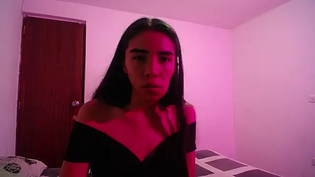 Snapshot of Candy_Grey28 chatting on 10.20.25 Candy Grey28 online show from 10.20.25