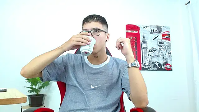 Cumandres18 online show from 09.17.25