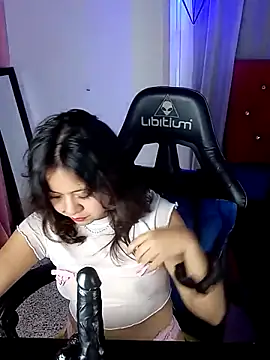 Snapshot of catalina_santana20 chatting on 10.05.25 catalina santana20 online show from 10.05.25