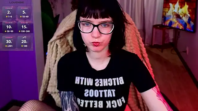 HazelTompson online show from 07.25.26