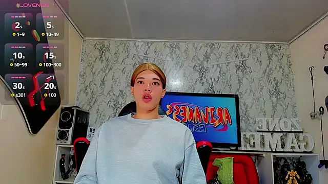 Snapshot of Madison_Mujica chatting on 09.30.25 Madison Mujica online show from 09.30.25