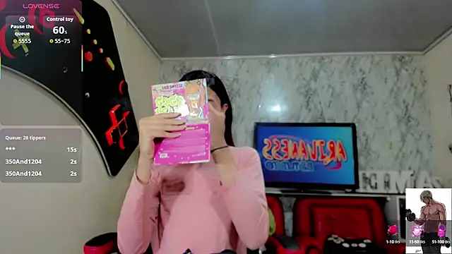 Snapshot of Madison_Mujica chatting on 10.03.25 Madison Mujica online show from 10.03.25