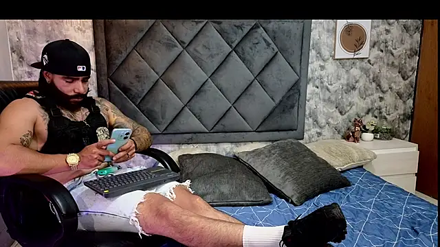 Apolo rousse1 online show from 10.08.25