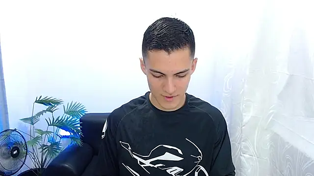 Snapshot of Matiius18 chatting on 09.09.25 Matiius18 online show from 09.09.25