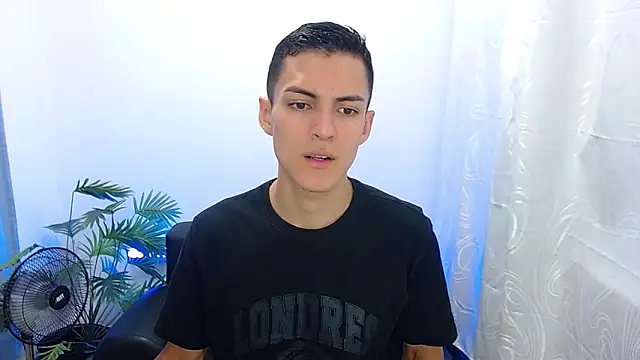 Snapshot of Matiius18 chatting on 09.17.25 Matiius18 online show from 09.17.25