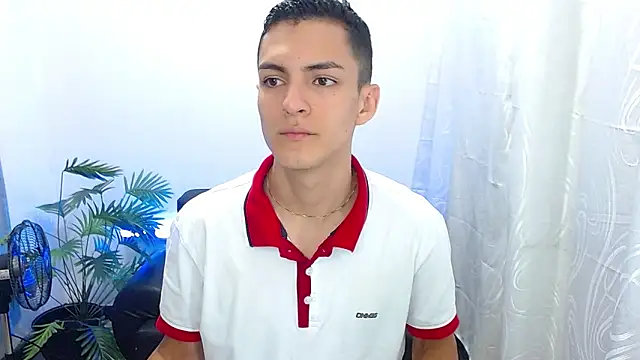 Snapshot of Matiius18 chatting on 09.18.25 Matiius18 online show from 09.18.25