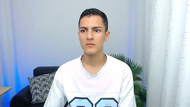 Snapshot of Matiius18 chatting on 10.03.25 Matiius18 online show from 10.03.25