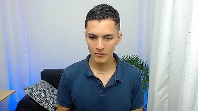 Snapshot of Matiius18 chatting on 10.08.25 Matiius18 online show from 10.08.25