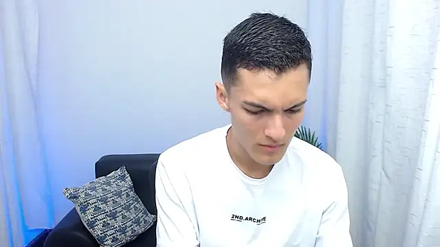 Snapshot of Matiius18 chatting on 10.23.25 Matiius18 online show from 10.23.25