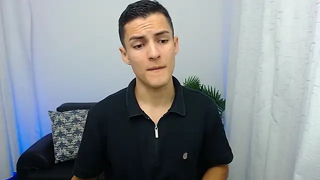 Snapshot of Matiius18 chatting on 11.12.25 Matiius18 online show from 11.12.25