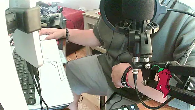 Snapshot of perversus12 chatting on 10.02.25 perversus12 online show from 10.02.25