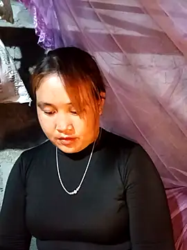 Snapshot of tthun1 chatting on 04.05.26 tthun1 online show from 04.05.26