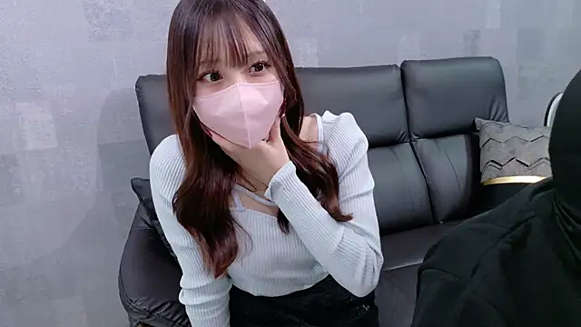 xMomosuke online show from 11.08.25