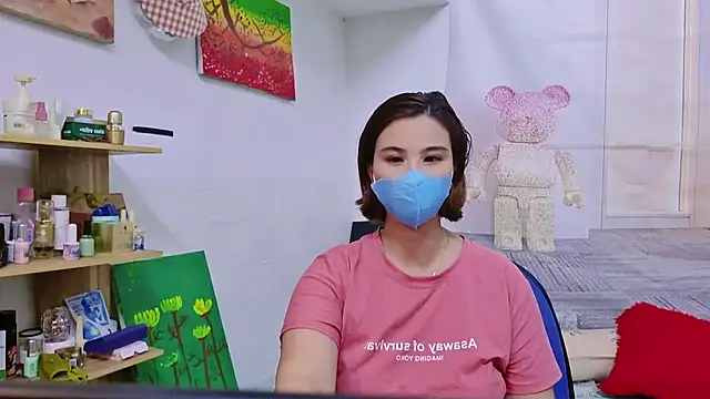 Snapshot of MichiLovely chatting on 09.25.25 MichiLovely online show from 09.25.25