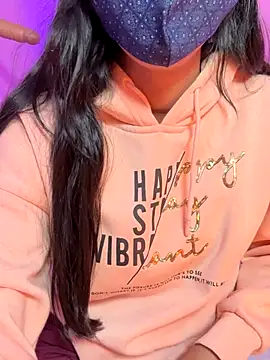 Neha18 online show from 11.13.25