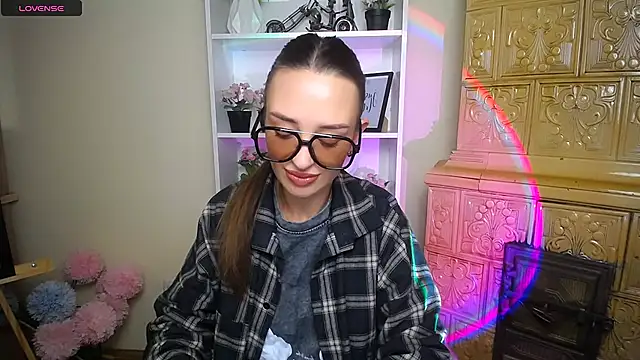 Snapshot of BonnieX_ chatting on 11.20.25 BonnieX online show from 11.20.25