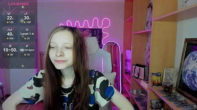 AliceHaris online show from 11.15.25