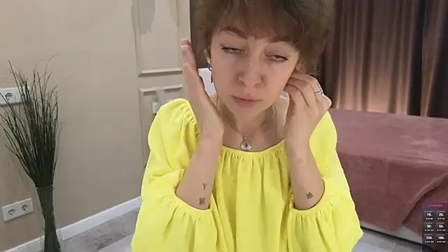 daniellia  online show from 10.13.25