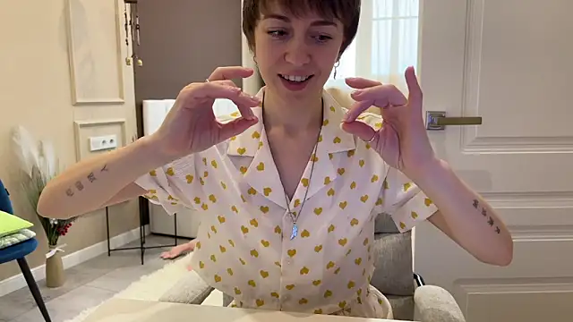 daniellia  online show from 02.02.26