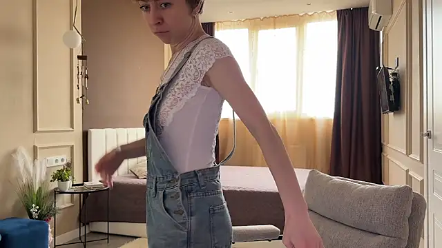 daniellia  online show from 02.13.26