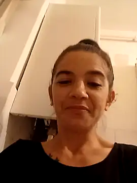 alinaalinutzq online show from 11.23.25