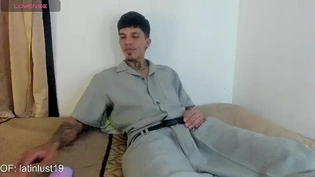Snapshot of Savajelust chatting on 06.22.26 Savajelust online show from 06.22.26