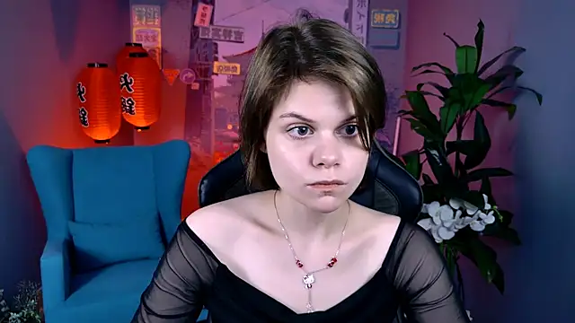 Snapshot of EllieMurler chatting on 11.07.25 EllieMurler online show from 11.07.25