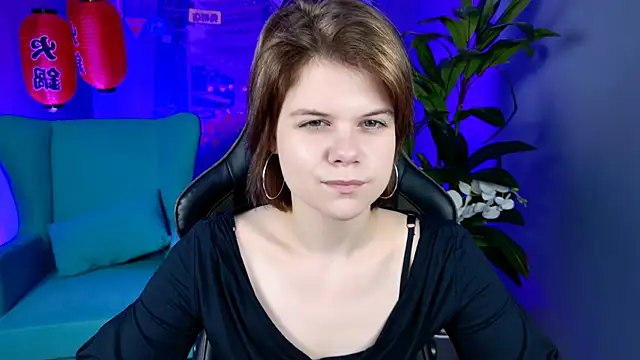 Snapshot of EllieMurler chatting on 11.19.25 EllieMurler online show from 11.19.25