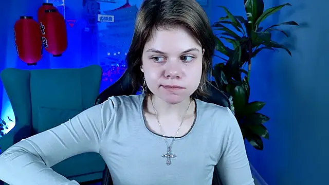 Snapshot of EllieMurler chatting on 11.25.25 EllieMurler online show from 11.25.25