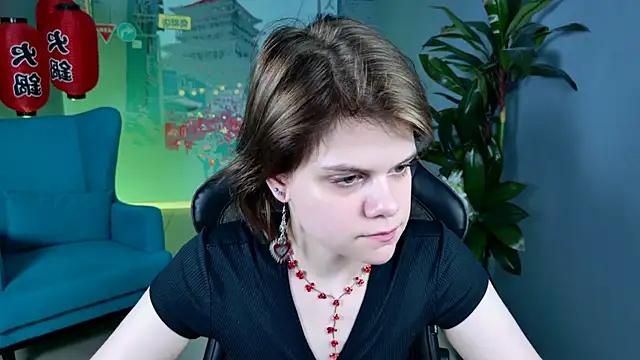 Snapshot of EllieMurler chatting on 11.27.25 EllieMurler online show from 11.27.25