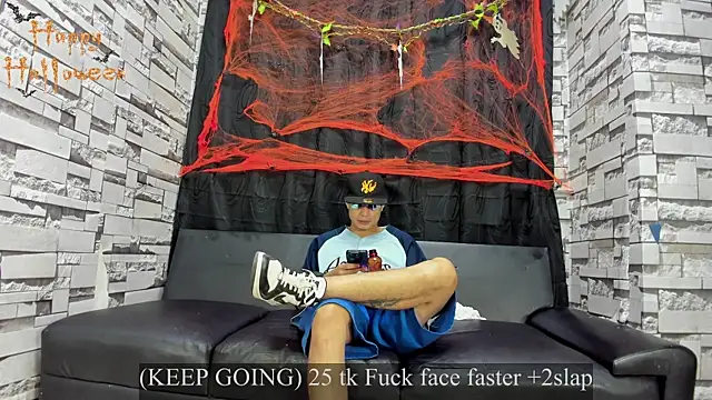 Crazy Cult Sex online show from 10.25.25