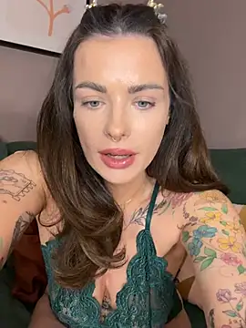 Snapshot of PiperPassionX chatting on 02.16.26 PiperPassionX online show from 02.16.26