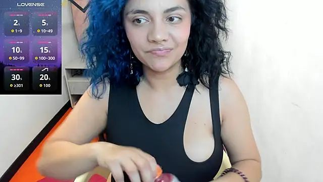 Kiara Cruz   online show from 10.09.25